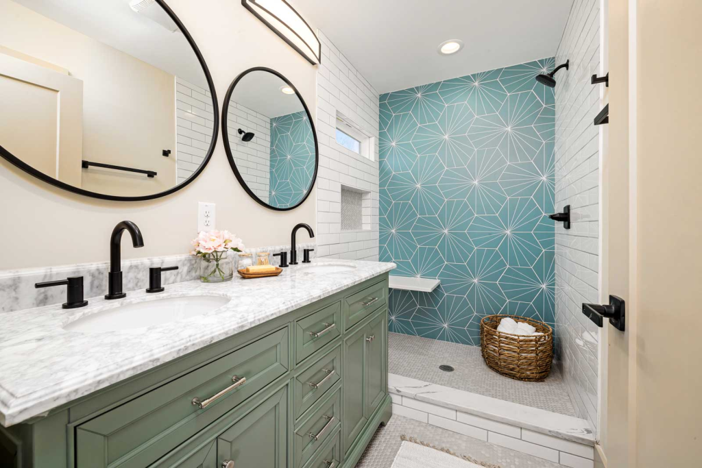 49 Best Small Bathroom Layout: Space-Saving Ideas for Your Home