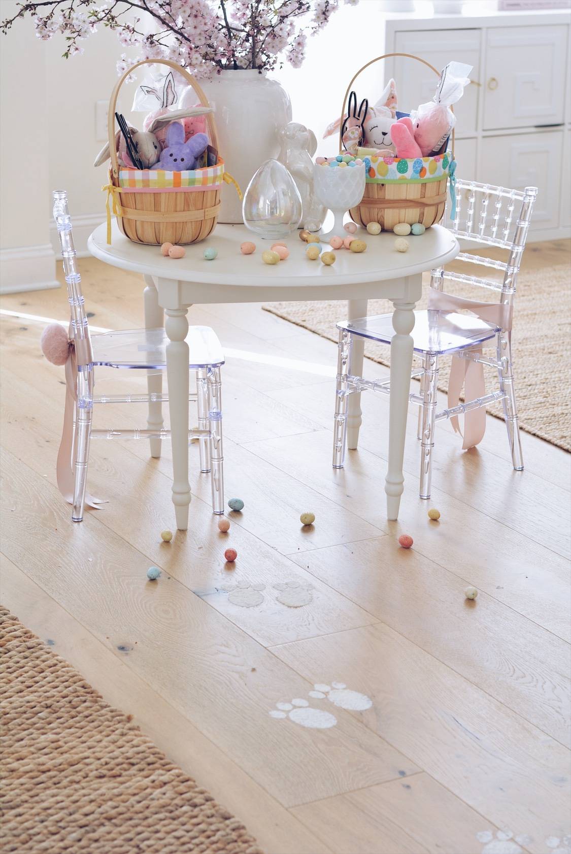 How to make Easter Bunny Footprints with Flour - The Pink Dream