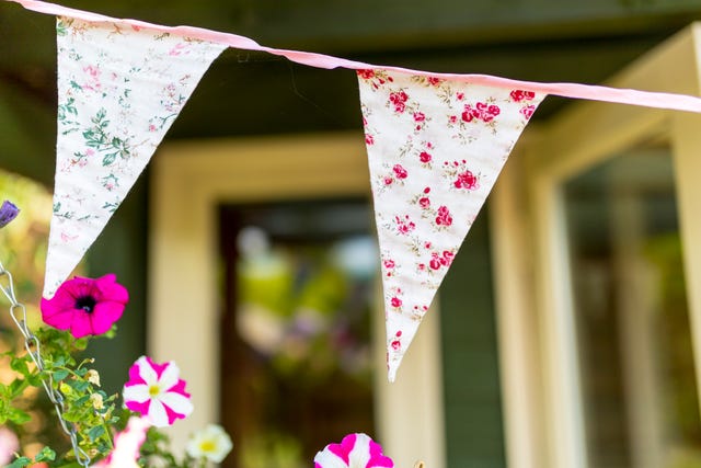 How to make your own Easter bunting