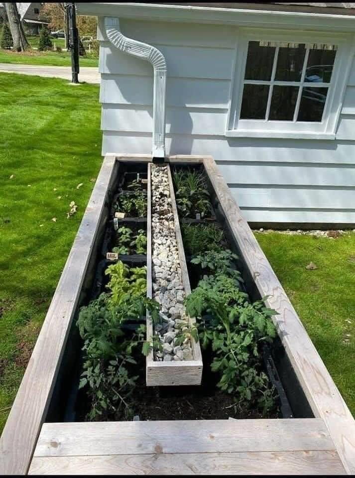 Raised Garden Bed Water Channel