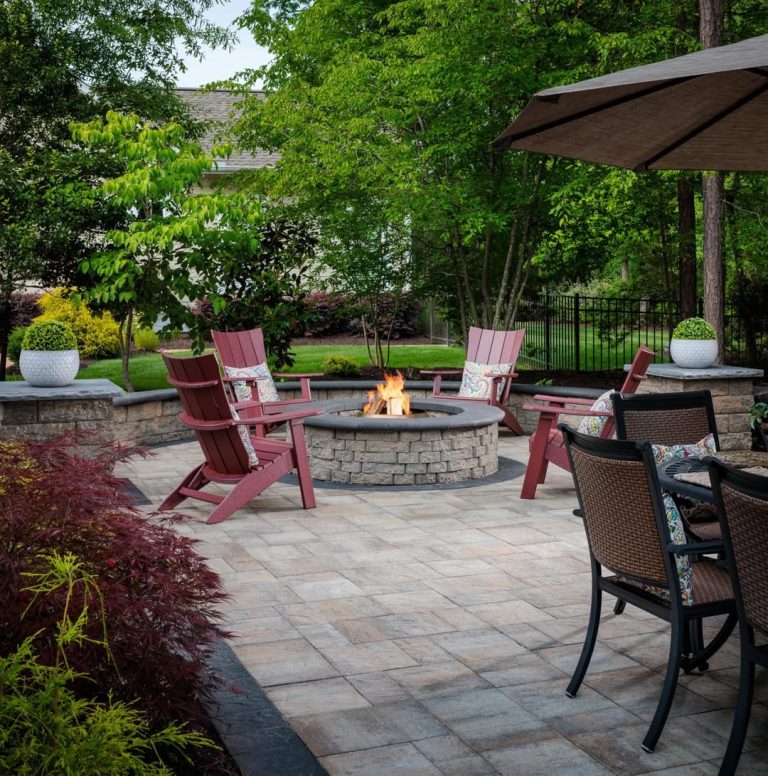 15 Garden Sitting Areas That Will Inspire Your Outdoor Escape