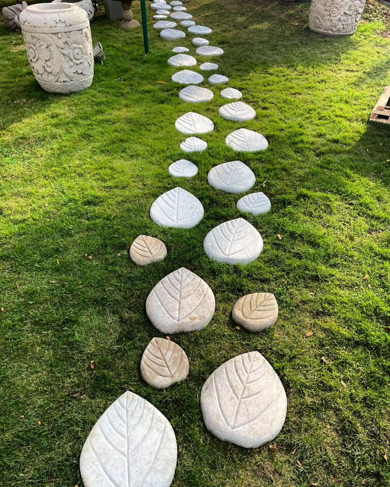 17 Creative Garden Crafts Ideas to Beautify Your Outdoor Space