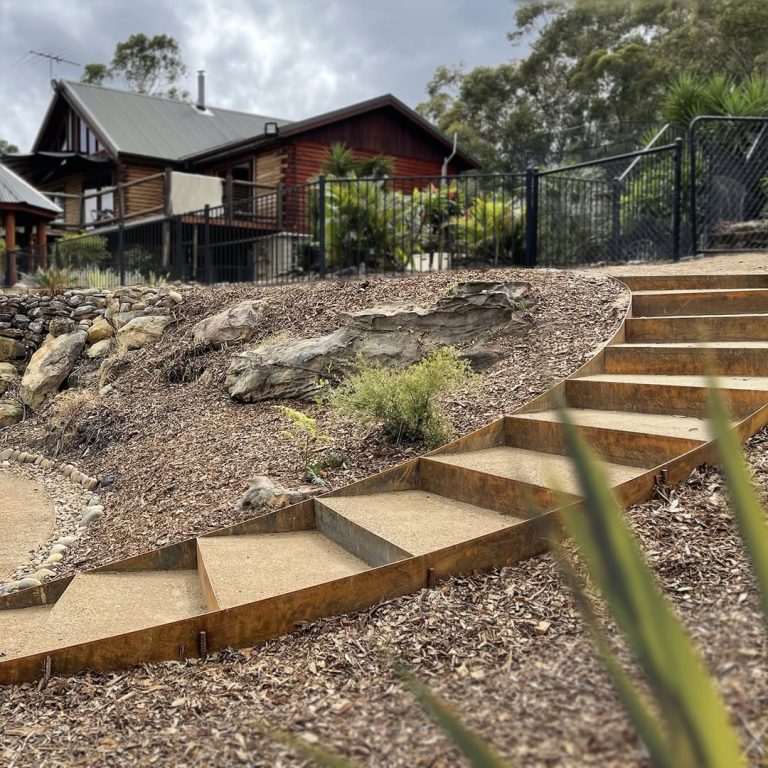 15 Garden Paths and Walkways