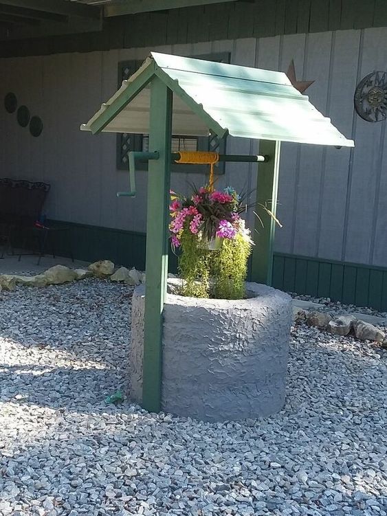 Decorative Wishing Well Planter